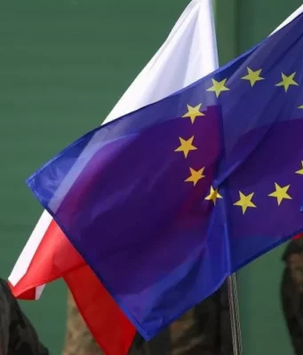 Польша призывает ЕС бороться с российской дезинформацией перед выборами в США