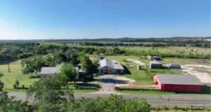 Массированный пивной сад в Техасе выставлен на продажу за $3,25 млн из-за закрытия бизнеса