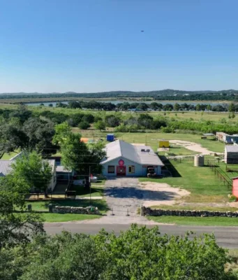 Массированный пивной сад в Техасе выставлен на продажу за $3,25 млн из-за закрытия бизнеса